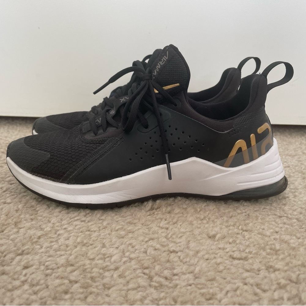 Nike Air Max Bella TR 3, size 5.5